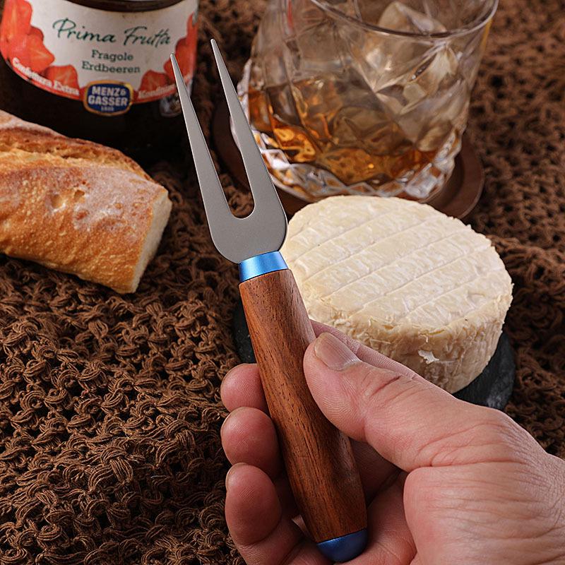 New Style Carved Wooden Handle Cheese and Butter Knife Set with Titanium Alloy Blades