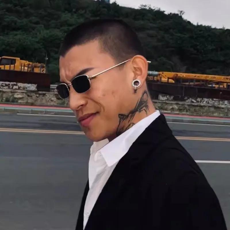 Retro Metall Schmalrahmen Brillen Quadratische Sonnenbrille Sonnenschutz Sonnenbrille Anti-UV Vielseitiger Augenschutz Sunnies Brillen