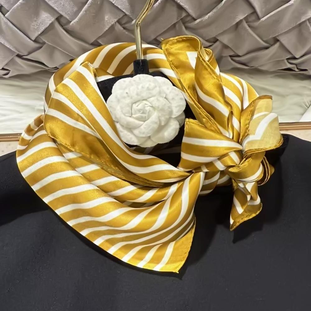 White Blue 100% Mulberry Silk Small Square Scarf Women Spring Fall Summer Hair Scarf Elegant Paisley Neck Scarves Neckerchief