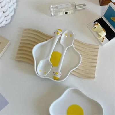 Prato de Cerâmica Coreano Fofo de Ovo Prato Criativo Irregular para Cozinhar Café da Manhã Salada de Frutas Utensílios de Mesa Pratos para Lanche Utensílios de Cozinha