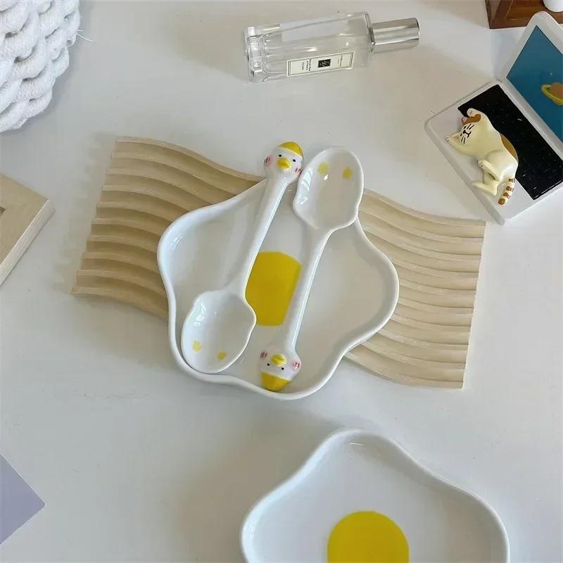 Koreański Uroczy Talerz Ceramiczny w Kształcie Jajka Kreatywne Nieregularne Naczynie do Gotowania Śniadanie Sałatka Owocowa Zastawa Stołowa Talerzyki na Przekąski Przybory Kuchenne