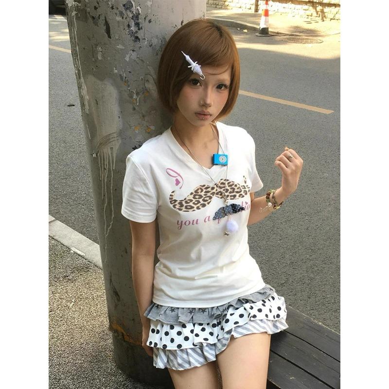 KOSY  Y2k Vintage T Shirt Women Short Sleeve Leopard-print Mustache Graphic Tops Aesthetic Crop Tops American Retro