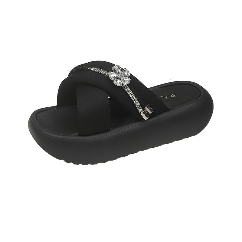 2025 new summer super fire national style beautiful cool slippers women wear fashion high sense thick bottom versatile with skirt