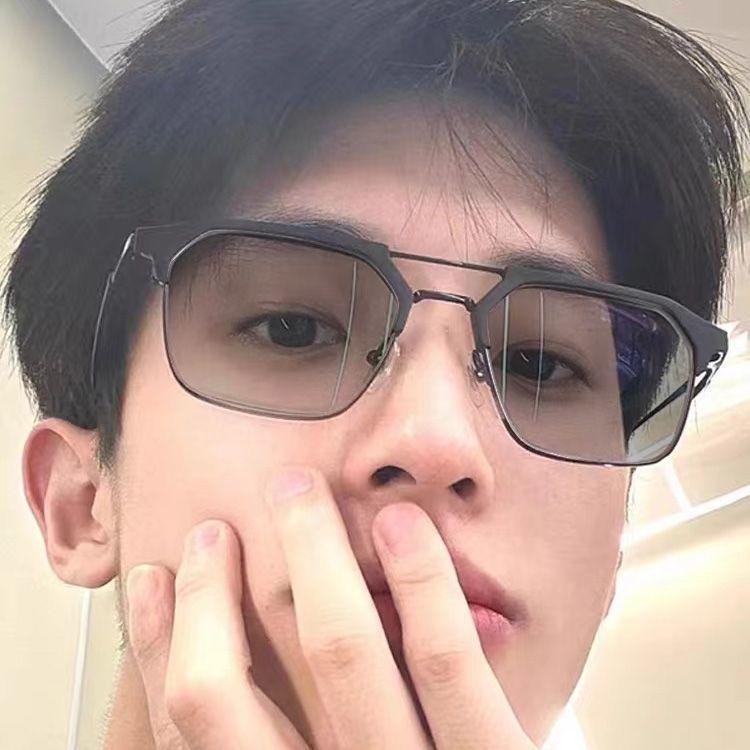 Men'S Photosensitive Color-Changing Glasses Anti-Blue Flat Glasses Trendy Fashion Avant-Garde Versatile Myopia Glasses Frame
