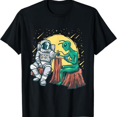 Alien Tattooed Astronaut Ink Tattoo Artist T-Shirt