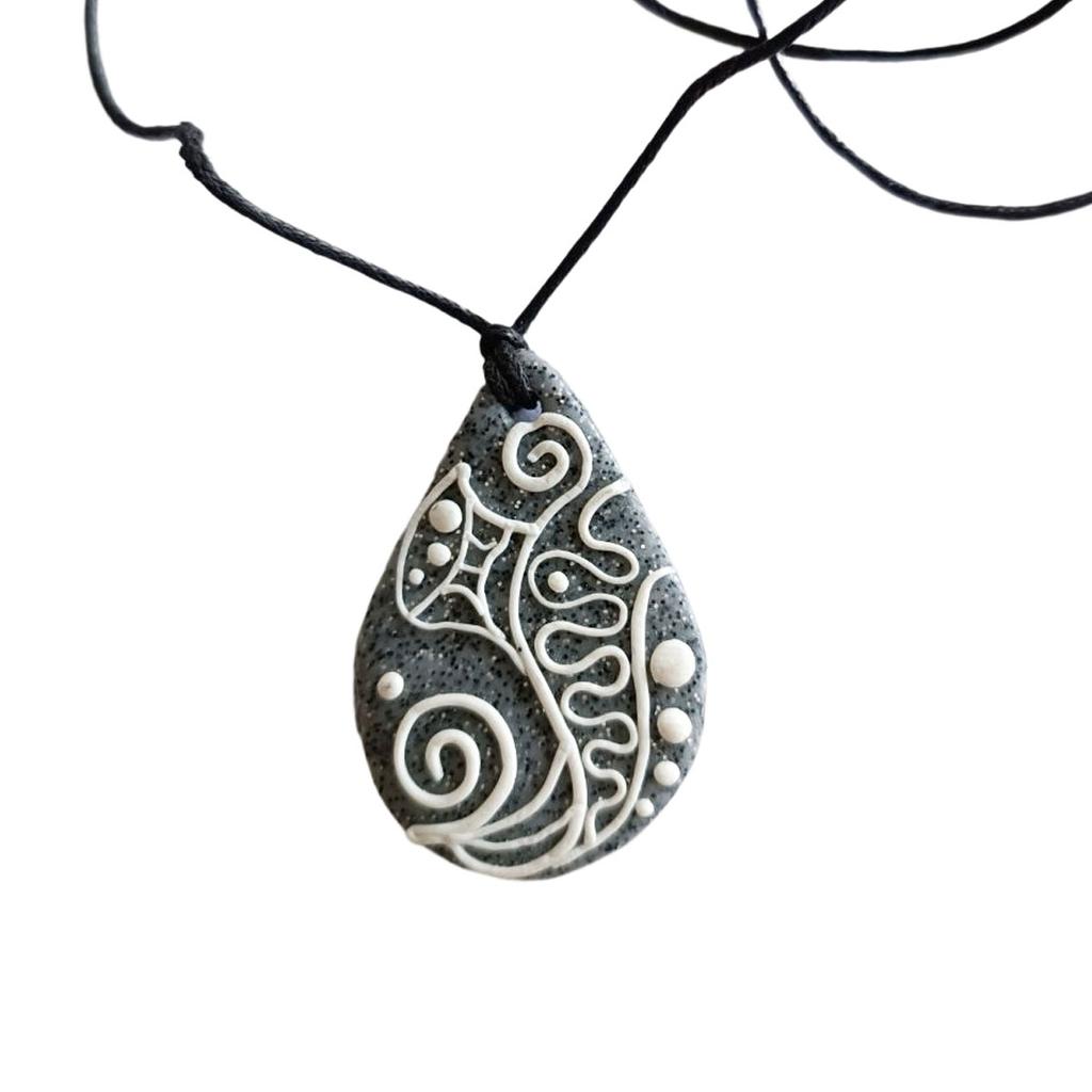 Les Trésors De Lily [R7916] - Collier artisanal 'Cubisme' gris - 40x27 mm