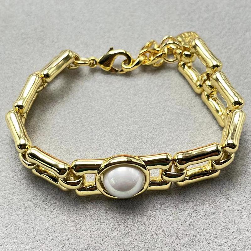 2024 UNOde50 Best-selling Creative Pearl Bracelet: Exquisite Fashion Jewelry Gift for Women