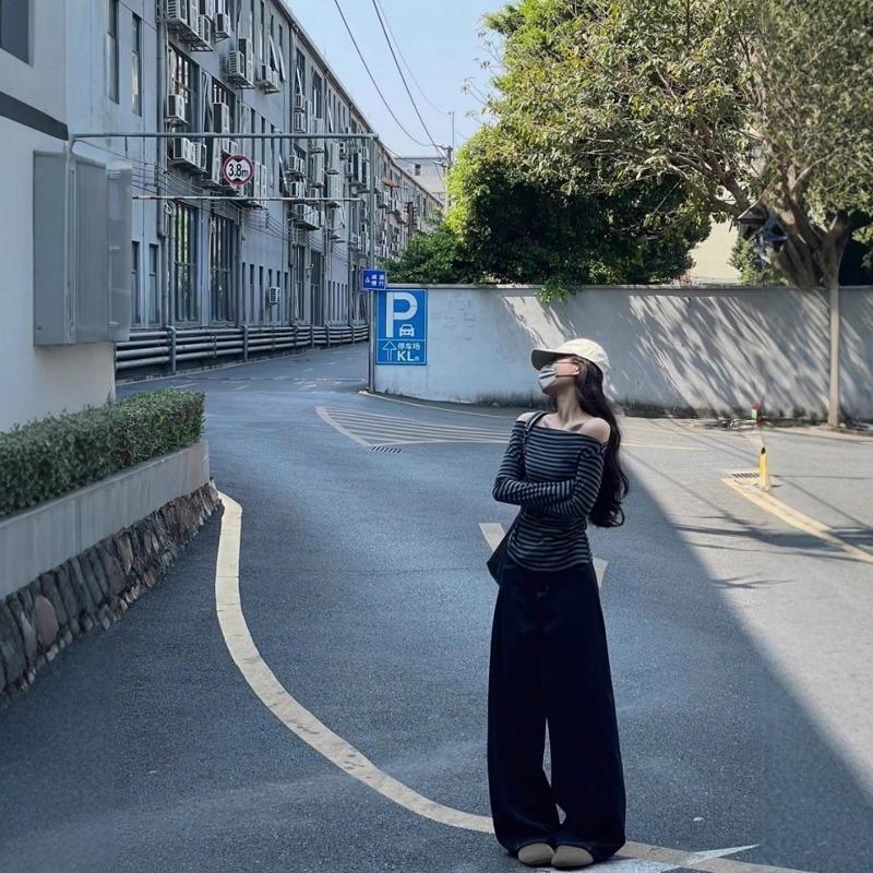 Women Striped Off Shoulder T-shirts Fashion Loose Long Sleeve Tee Casual Slim Fit Autumn Winter Top Elegant Basic Sexy Shirts