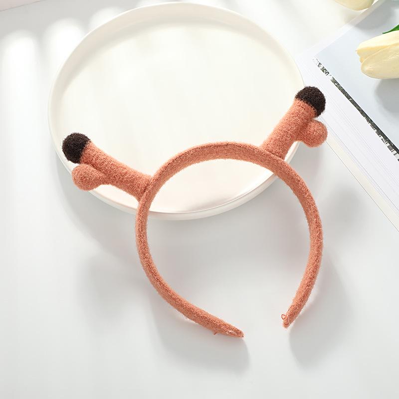 

Christmas Antler Headband: Cute, Simple, Handmade Korean Style