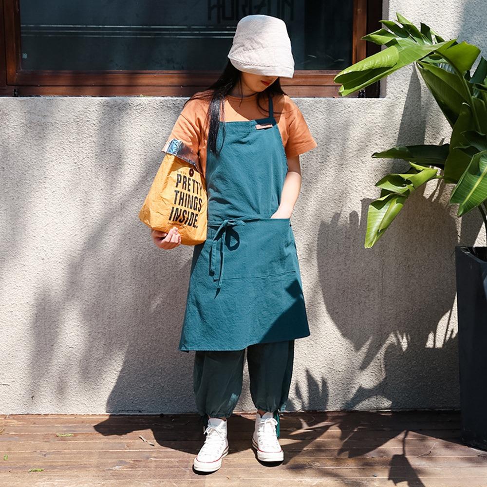 

Cotton Japanese Style Apron Anti-Fouling Large Pockets Kitchen Apron Lightweight Breathable Coffee House Uniform зелений