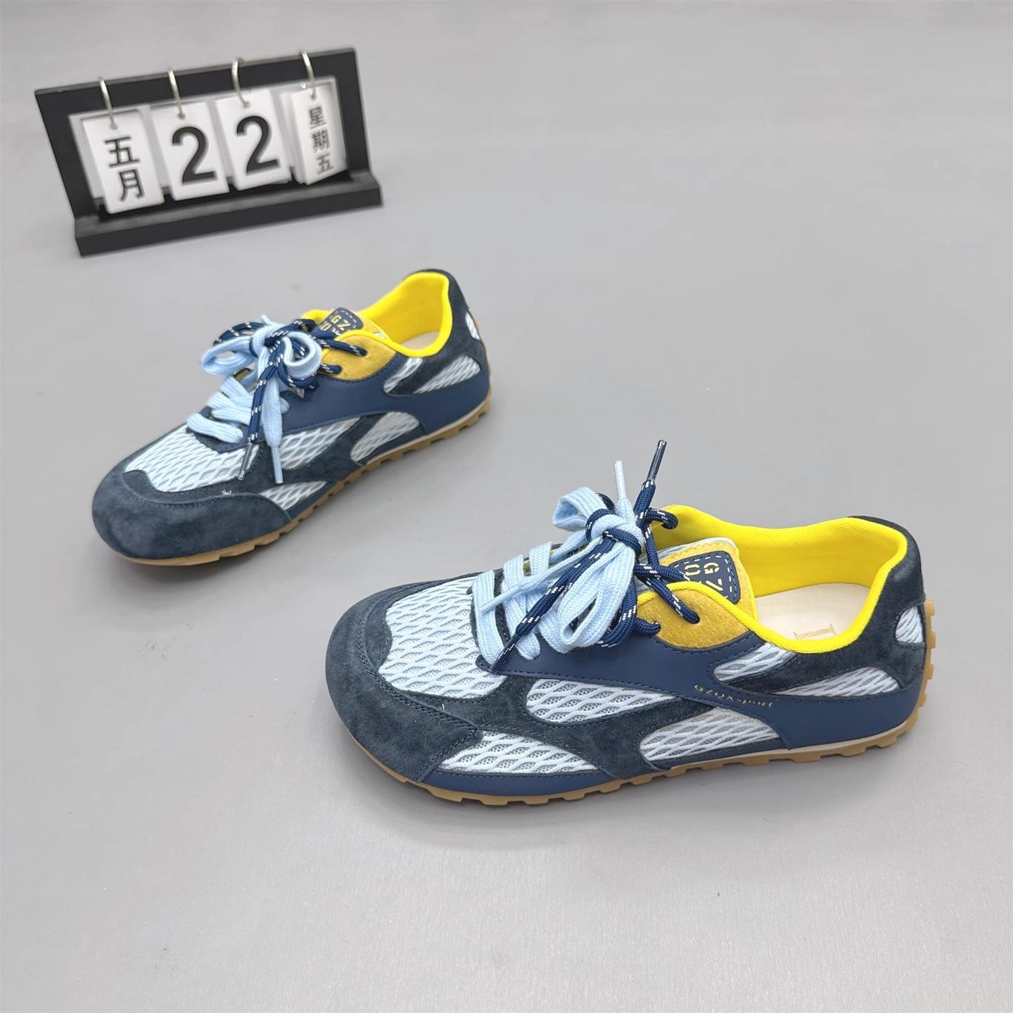 

Soft leather mesh German training shoes women s 2025 summer new round head thick sole thin fashion breathable casual sports shoes tide 35