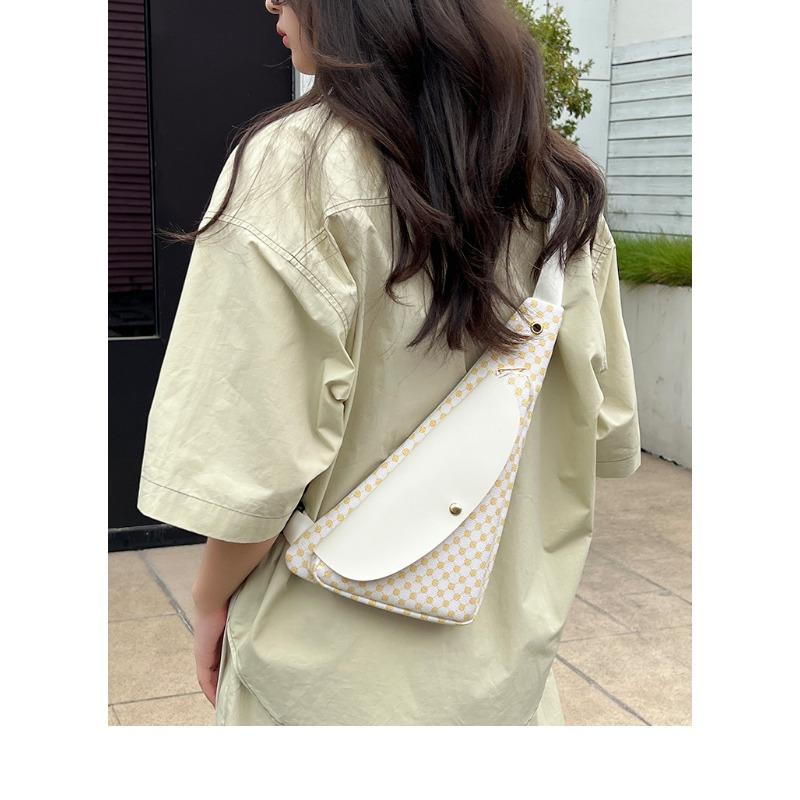 Niche Design Crossbody Bag Autumn Large Capacity Mobile Phone Bag Korean Version of Women's Bag Single Shoulder