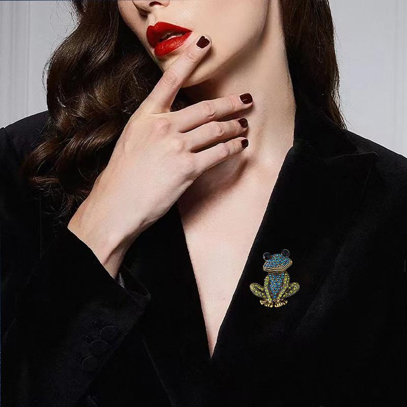 1PC Rhinestone Baroque Style Bear Shrimp Shape For Women Girls Animal Brooches Vintage Coat Suit Accessories Elephant Frog