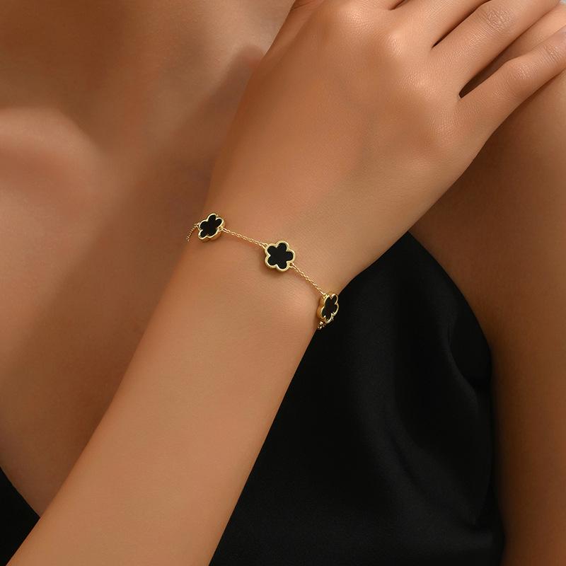 Elegant Five-Leaf Clover Bracelet: Versatile European & American Fashion for Women