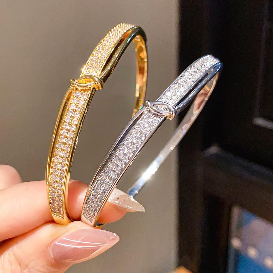 Vintage Gold Zircon Round Bangle Bracelet With Geometric Design For Fashion Women