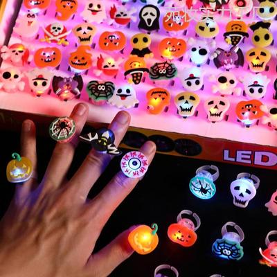 Glowing Pumpkin Lantern Ring Toy: Halloween Gift & Photo Prop for Kids