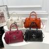 Punk-Stil Mode vielseitige große Kapazität Mehrfachfach Damen Tasche--Nietendekoration Umhängetasche/Pendler Handtasche
