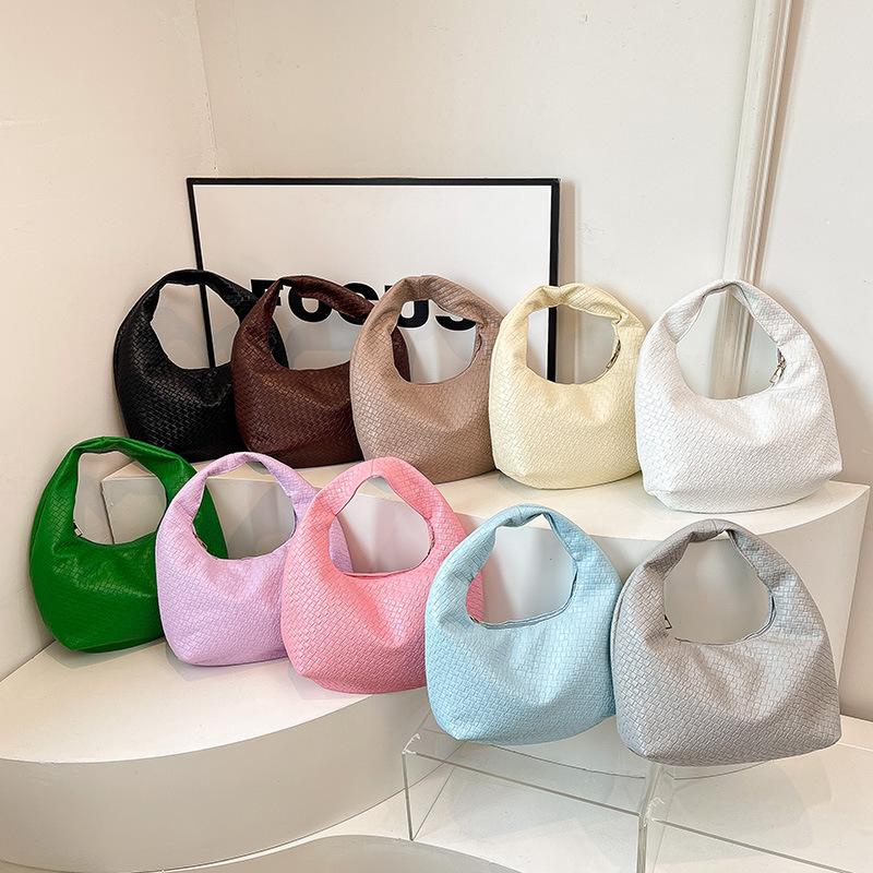 French-style Bag with Trendy Dumplings and A Niche Yet Versatile Handbag for Daily Commutes