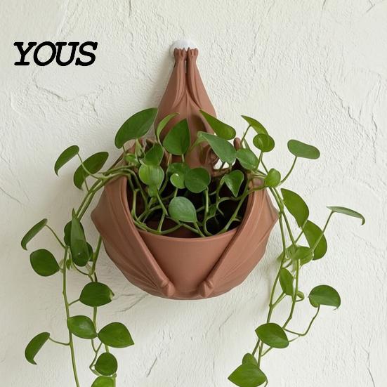 Gothic Bat Flower Pot Hanging Planter, Plant Pot, 3D Printed Lightweight Durable Halloween Planter for Trailing Vines, Indoor Outdoor Decoration