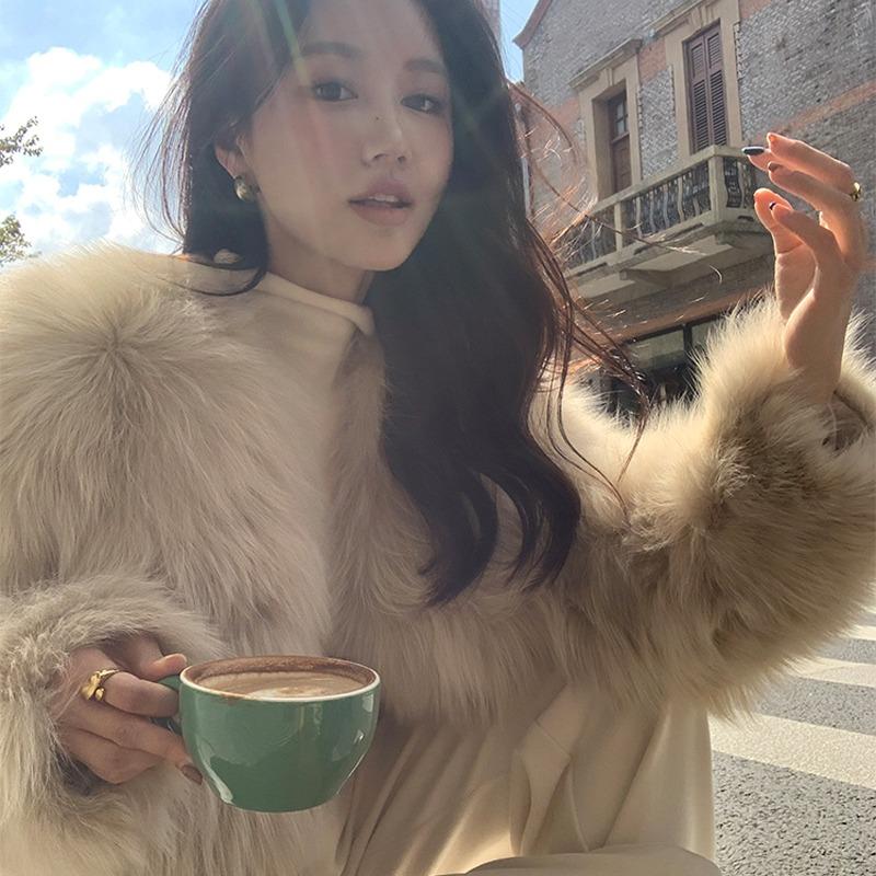 Autumn Long Sleeve Loose Plush Fox Fur Coats Women Fashion Soft Warm Short Winter Jackets Women Tops Solid Elegant Street Loose Lady Jacket Coat 25878