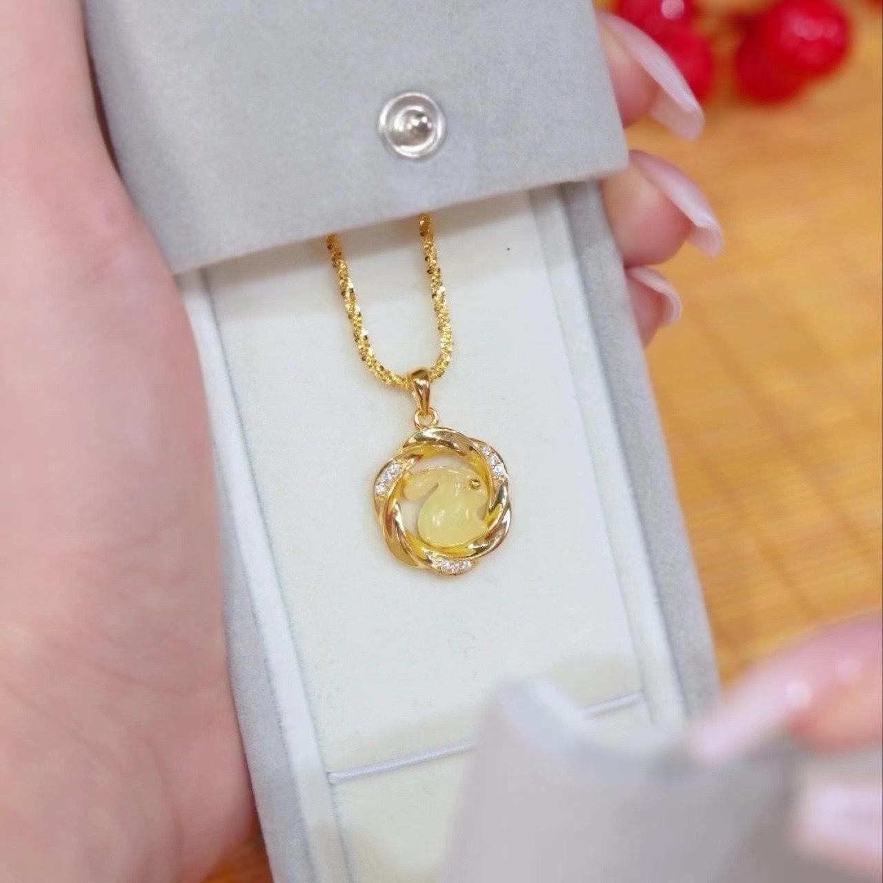 

Jade Rabbit Necklace Female Natal Year Gift Lamp Luxury Ins Wind Gift Girlfriend Rabbit Pendant Collarbone Chain Jewelry