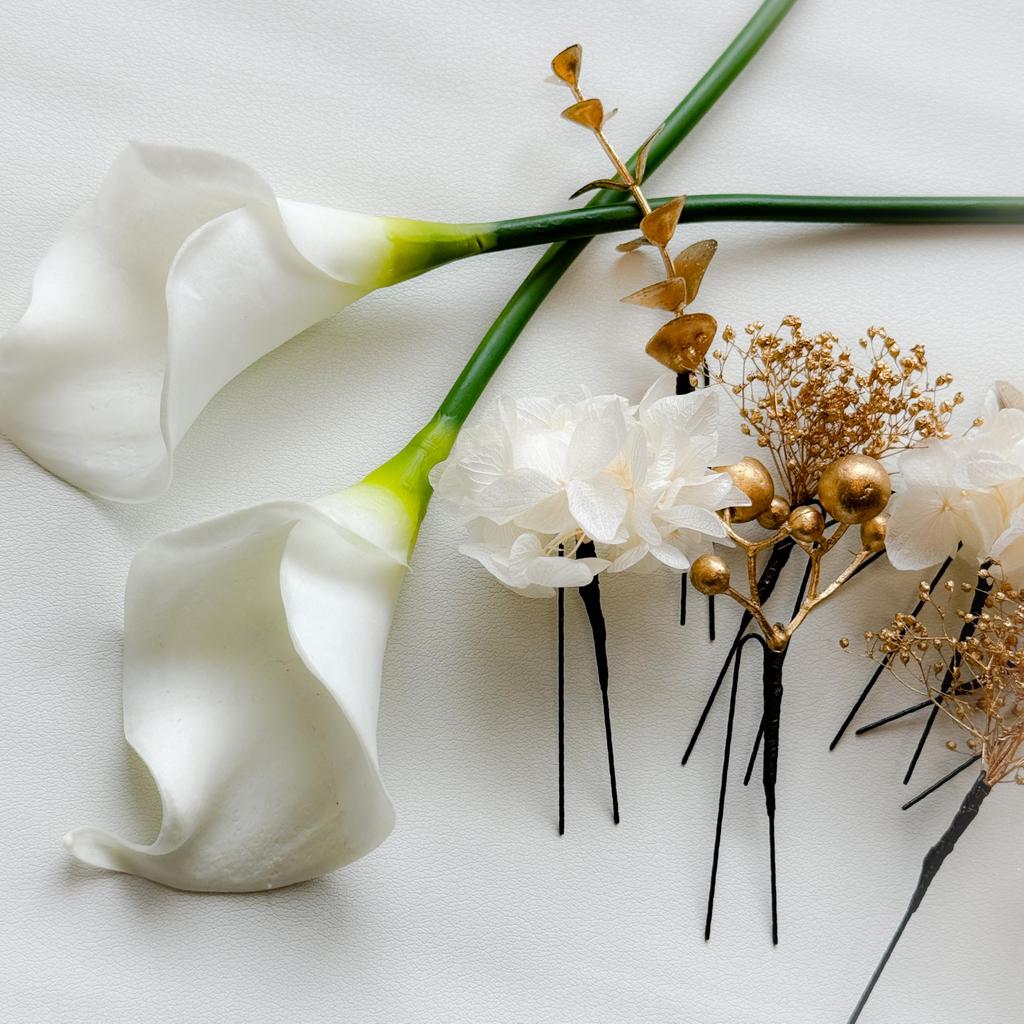 White Calla Lily Hair Ornament with Dried Mizuhiki and Gold Perfect for and and Suitable for Furisode and Shiromuku Kimono Flowers, Leaf,