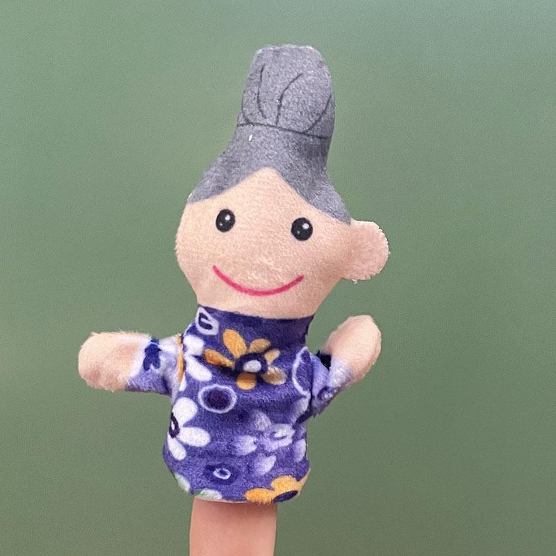 Cute Miniature Finger Puppet Plush Toys Featuring A Family of Six Finger Puppets