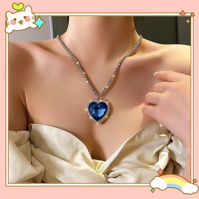 

Large Pendant Necklace 3 5x4 Inches Elegant Design Fashion Jewelry Statement Accessory for Women and Girls Suitable for Various Occasions One Size синій