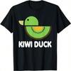 Kiwi Vogel ist wie eine Kiwi Frucht geteilt T-Shirt