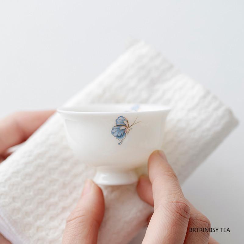 1 Stück Chinesische Vintage Handgemachte Keramik-Teetasse Haushalt Schmetterlingsmuster Teetasse Persönlich Weißes Porzellan Teeschale Teegeschirr 35ml