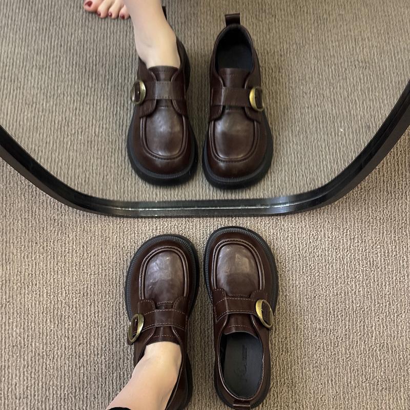 Små läderskor dam brittisk stil 2025 ny höst explosion svart jk enkelskor mångsidiga pendlar mjukbottnade loafers