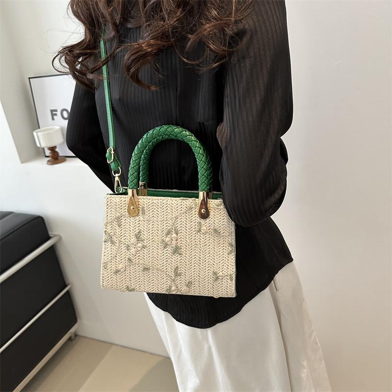 Stylish 2024 Woven Handbag Trendy Casual Shoulder Tote Bag For Everyday Use