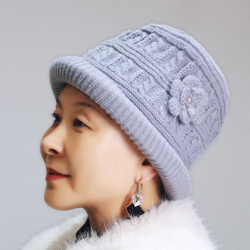 Winter new middle-aged and elderly hats women's knitted ear protectors handmade wool hats, plush warm mother cold-proof hats