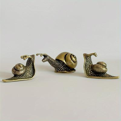 2 szt. Figurki ślimaków z mosiądzu w stylu vintage - Miniaturowa dekoracja muszli konchy ze skomplikowanym spiralnym wzorem, Miedziane ozdoby kolekcjonerskie do domu i ogrodu