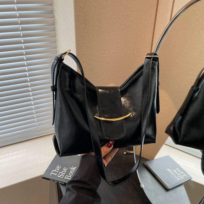 

2025 Spring/Summer Women s Versatile Stylish Commuter Crossbody Bucket Bag чёрный