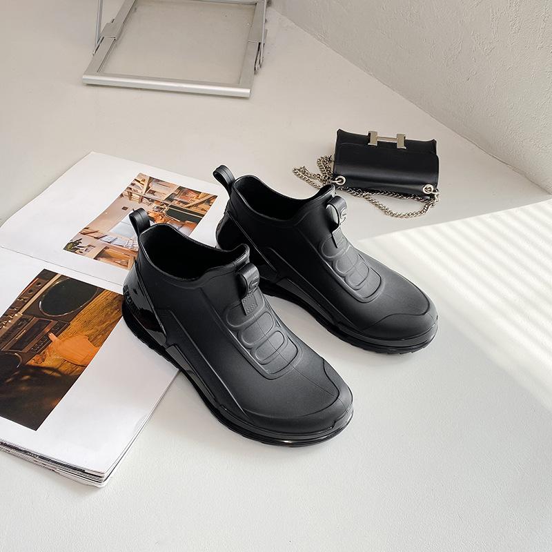 Fashion Rain Boots, Lightweight Waterproof and Non-slip Rubber Shoes for Women's New Simple and Lightweight Rain and Water Shoes for Women