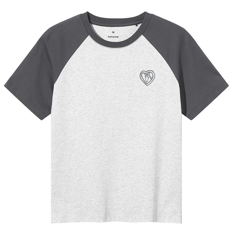 

Женская футболка Hotwind с принтом Любящая лошадь S