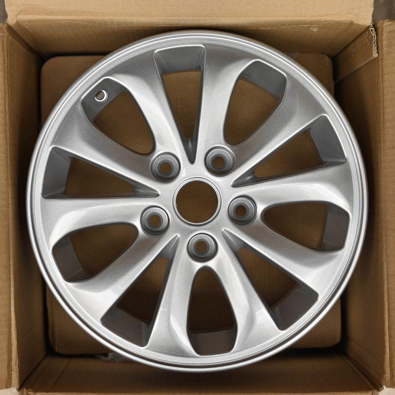 Compatible with Dongfeng Yueda Kia K2, K3, K4, K5 wheel hubs: 14"-18" aluminum and steel.