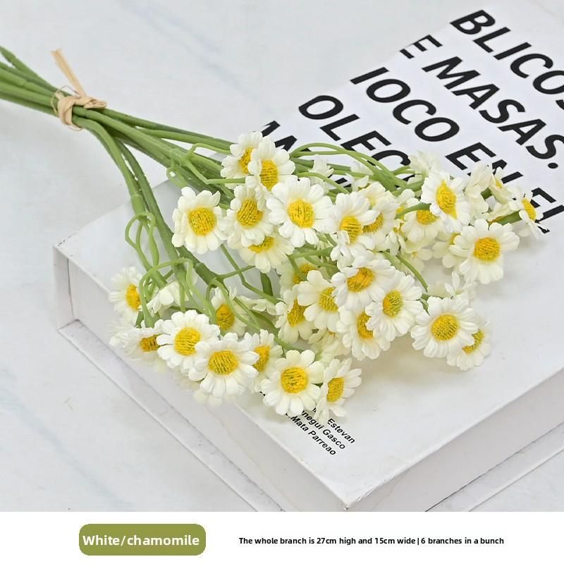 

Realistic Chamomile Bouquets, Small Daisies, Artificial Flowers for Living Room and Dining Table Decoration Six pieces