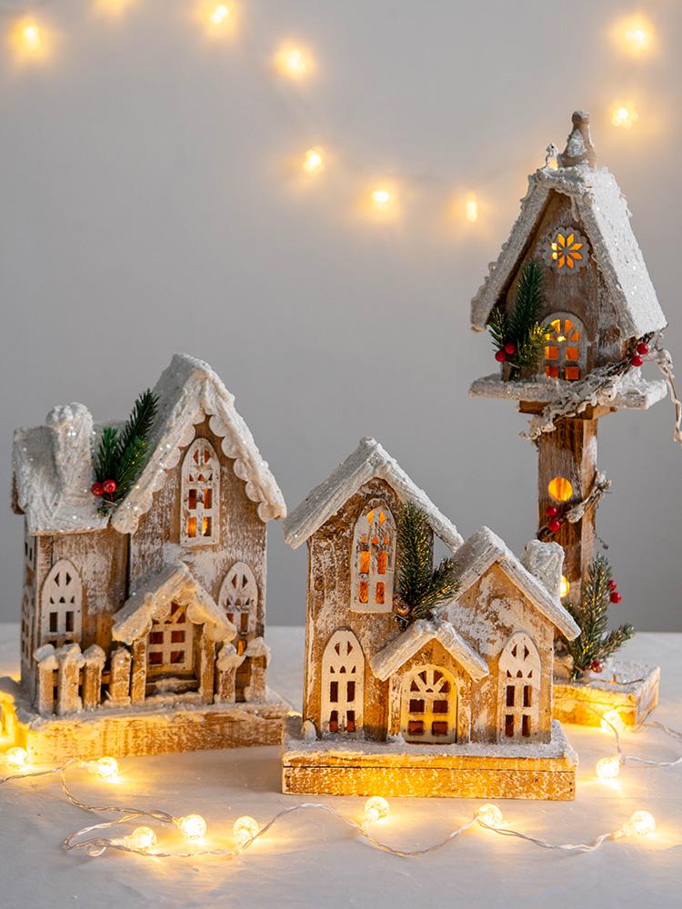 Luminous Wooden Cabin Christmas Decoration Ornament for Shopping Mall Windows