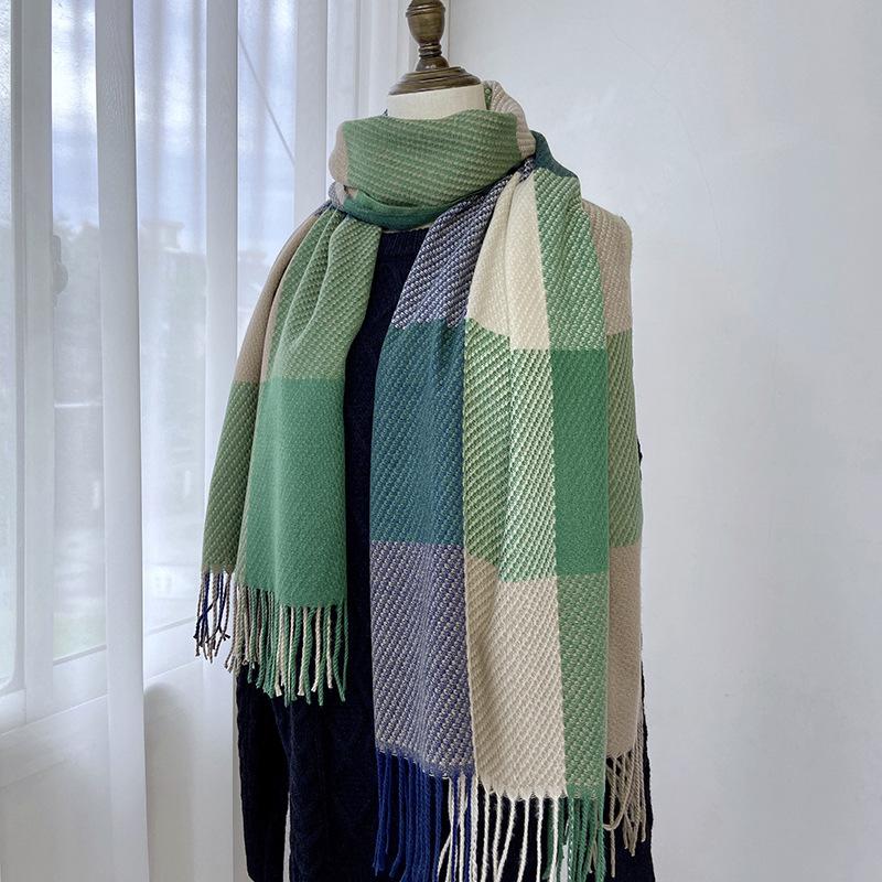 Eșarfă Plaid Nouă de Toamnă și Iarnă pentru Femei, la Modă și Versatilă, Șal pentru Cuplu de Studenți, Eșarfă cu Ciucuri din Cașmir Imitat