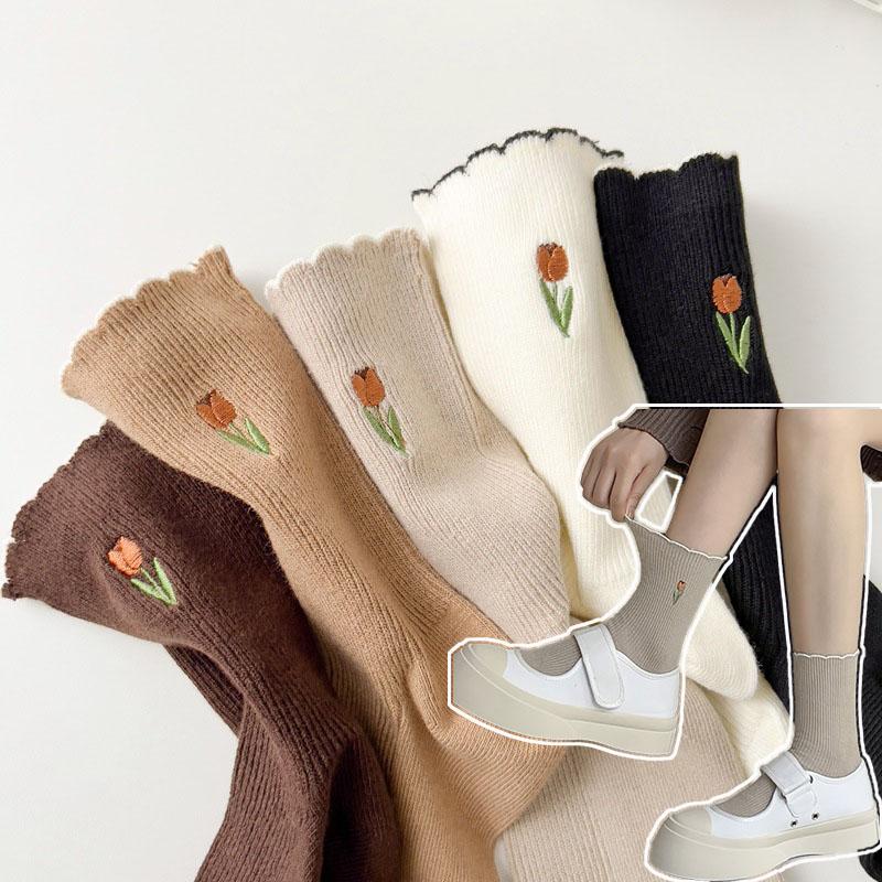 3 Pairs Women's Autumn Women Socks Floral Embroidery Japanese Kawaii Cute Socks Korean Style Solid Color Harajuku Vintage Crew Socks