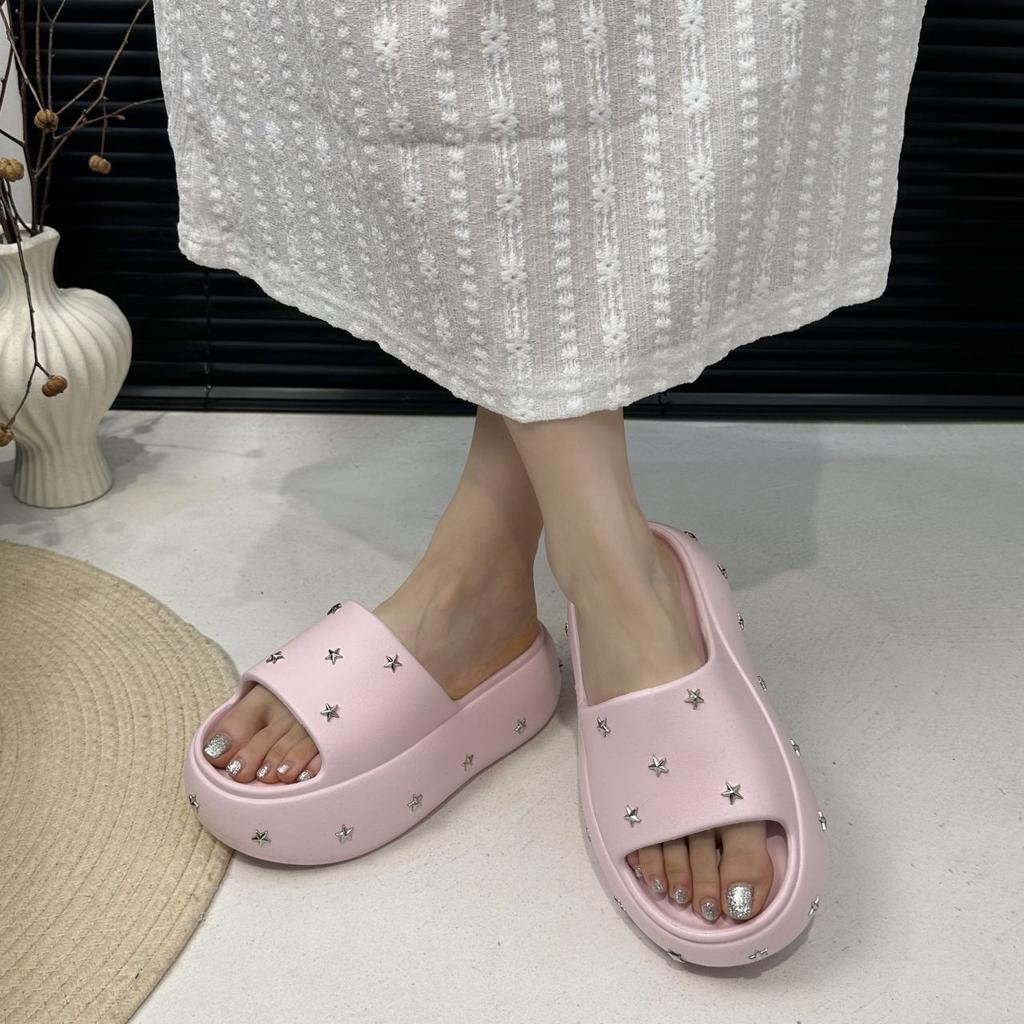 Thick-bottomed Non-slip Beach Sandals Women's Summer Wear 2025 New Cool Slippers for Stepping On Shit, Small One-word Slippers