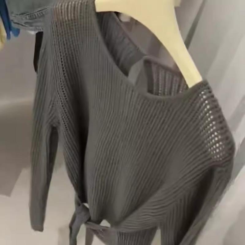 Loose and thin long-sleeved niche gray blouse women's clothing autumn new retro hollow fashionable knitted sweater women