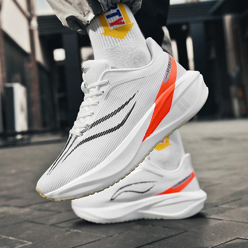 Ultra-light full-palm carbon plate anti-slip running shoes for men, breathable and shock-absorbing student sports shoes