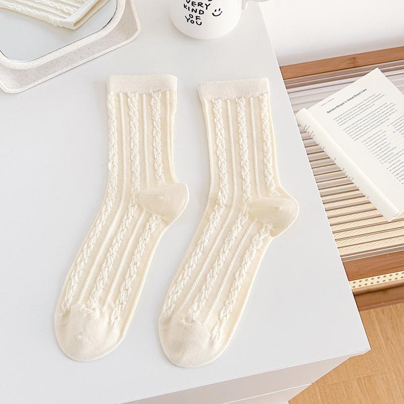 Female Spring and Summer Sweet Lacy Sweat Absorbing Breathable Pure Color Boneless Tube Pile Socks