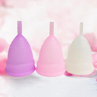 Menstrual Cup Leakproof Large Capacity Soft Foldable Tampon Pad Alternative Silicone Reusable Regular Heavy Flow Menstrual Cup for Swimming Pool