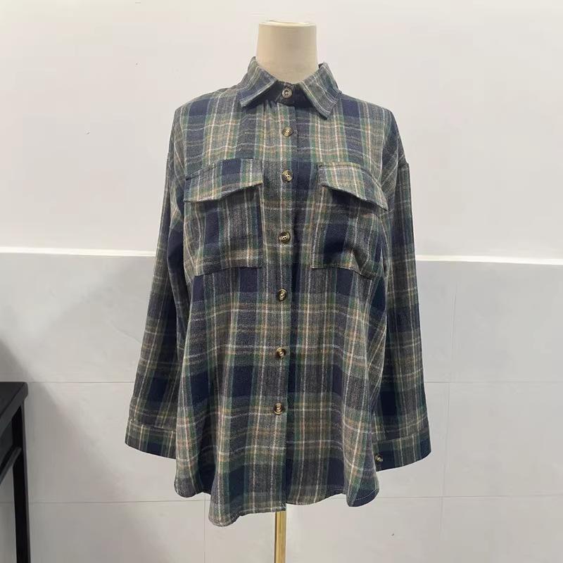 2026 Women's Autumn-Winter Loose Plaid Pocket Shirt: Casual European & American Style