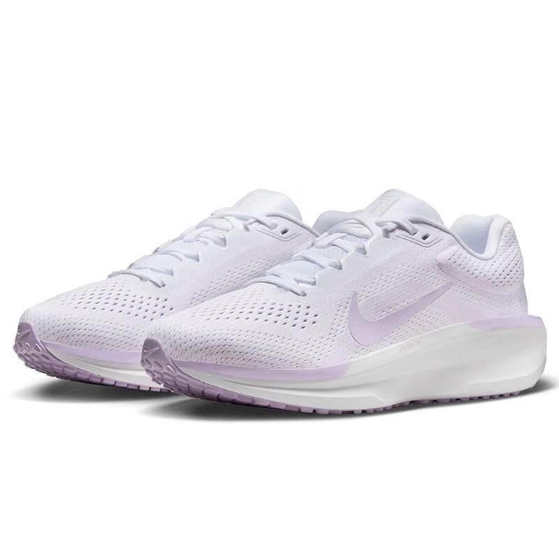 Nike Women's Winflo 11 Running Shoes