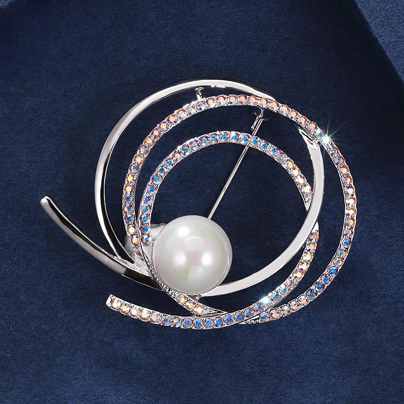 Osobnost Prsten Diamantová Brož Luxusní Ženskost Perla Korsáž Nike Design Pin Oblekové Doplňky